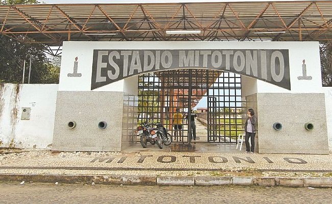 Mitotonio-Estadio-de-Granja