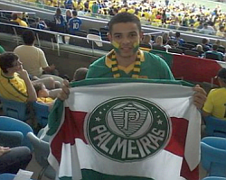 Natan Damasceno assistou à final da Copa das Confederações de 2013, no Maracanã. E chorou no momento do hino nacional (Foto: Acervo pessoal) Natan Damasceno assistou à final da Copa das Confederações de 2013, no Maracanã. E chorou no momento do hino nacional (Foto: Acervo pessoal)
