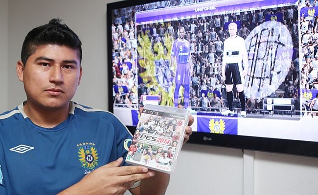 Roger Morello, de Manaus, criou um patch do Campeonato Amazonense no PES 2014, com uniformes e escalações oficiais de 18 times (Foto: Raimundo Valentim/Jornal Amazonas Em Tempo)