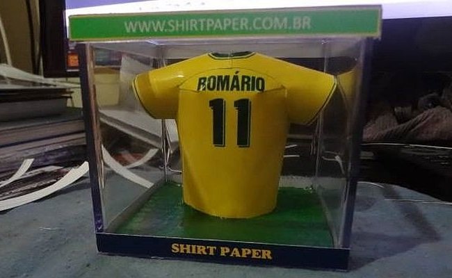As Shirt Papers são vendidas por R$ 25,90 a R$ 29,90, no site Artesanato Futebol Clube (Foto: Divulgação) As Shirt Papers são vendidas por R$ 25,90 a R$ 29,90, no site Artesanato Futebol Clube (Foto: Divulgação)