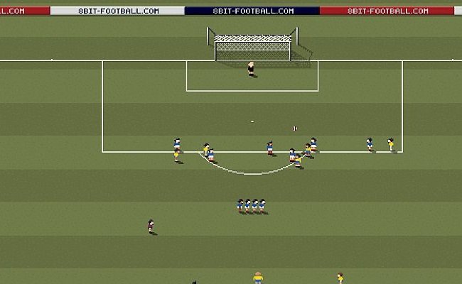 O site 8 Bit Football passou a fazer vídeos com reproduções de lances históricos (Foto: Reprodução)