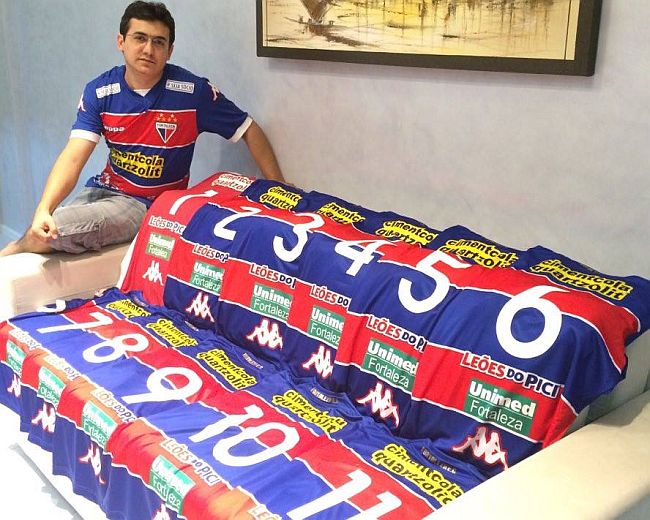Gildo Rodrigues reuniu as camisas titulares da conquista do Cearense de 2015 (Foto: Acervo pessoal)