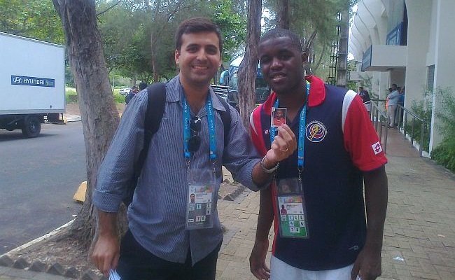 Joel Campbell enfim ganha sua figurinha