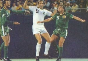 O Portland Timbers foi o primeiro time do mundo a vestir Nike, em 1979. E a calçar também (Foto: Reprodução)