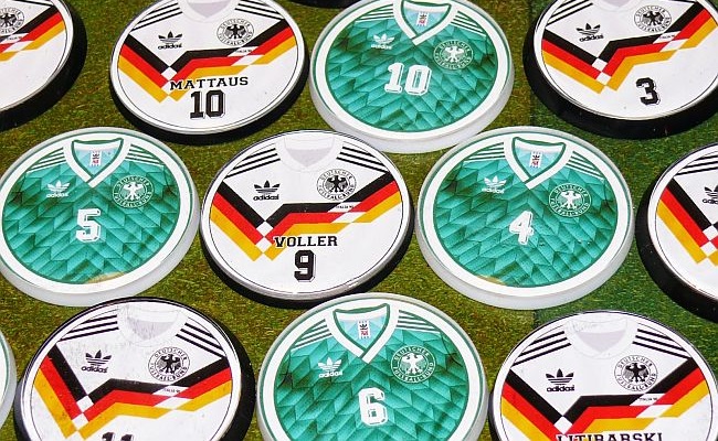 Todos os uniformes da Copa de 1990
