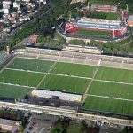 O estádio Strahov, em Praga, possui espaço para oito campos oficiais (Foto: Dan Materna)