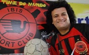 Mauro Shampoo, ídolo do Íbis, estrelou dois documentários sobre sua trajetória (Foto: Reprodução)