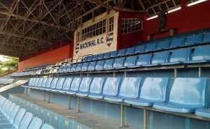 Estádio do Nacional é bem charmoso (Foto: Rafael Luis Azevedo/Verminosos por Futebol)