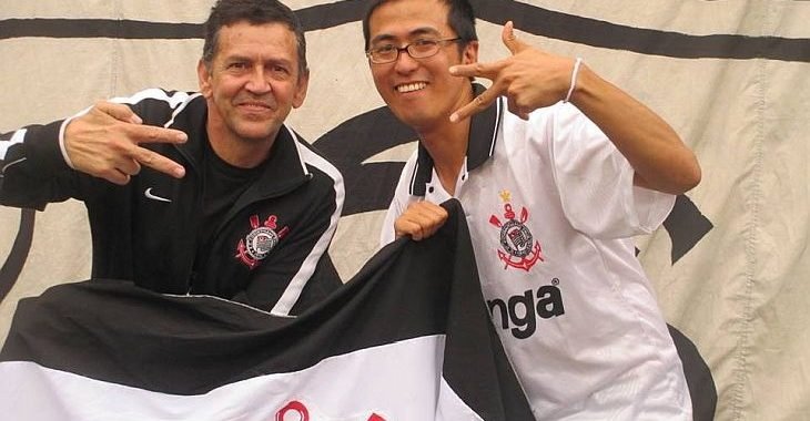 Japonês larga tudo e se muda para o Brasil por causa do Corinthians