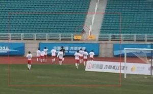 Torcedor solitário viu derrota de 6 a 0 de seu time em 2015 (Foto: Reprodução)