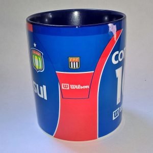 As canecas de camisas de futebol custam R$ 36,30, mais frete (Foto: Divulgação)