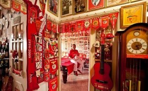 Joaquim Castro perdeu as contas de quanto investiu na coleção (Foto: Divulgação)