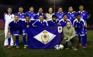 A seleção é formada pelos melhores jogadores dentre os 3 mil habitantes da ilha (Foto: Divulgação)