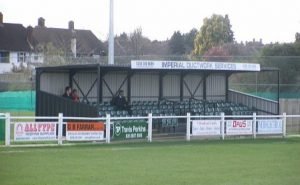O Greenwich Borough joga no Badgers Sports Ground (Foto: Divulgação)