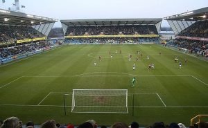 The Den, do Millwall, é a casa de uma das torcidas mais temida do país (Foto: Richard Croft)