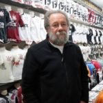 O salão com 100 m2 é todo ocupado com a coleção de camisas (Foto: Corinthians)