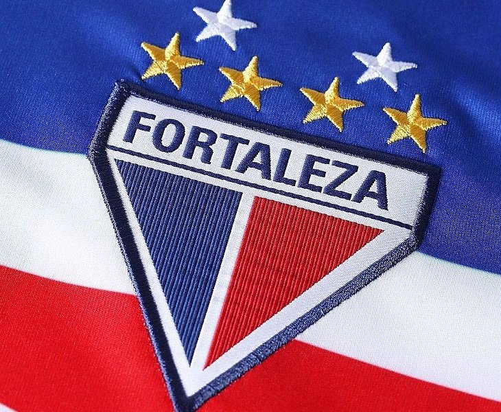 Quantas estrelas têm o símbolo do Fortaleza?