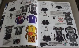Camisas do início dos anos 90 estão entre as preferidas do designer (Foto: Reprodução)