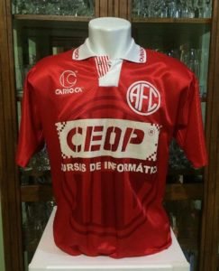 Muitas camisas da Carioca viraram clássicos do futebol brasileiro (Foto: Reprodução)