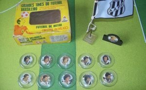 Essa era a embalagem que acompanhava os times de botão (Foto: Acervo pessoal)