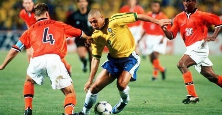 5 jogos de futebol que valem a pena rever