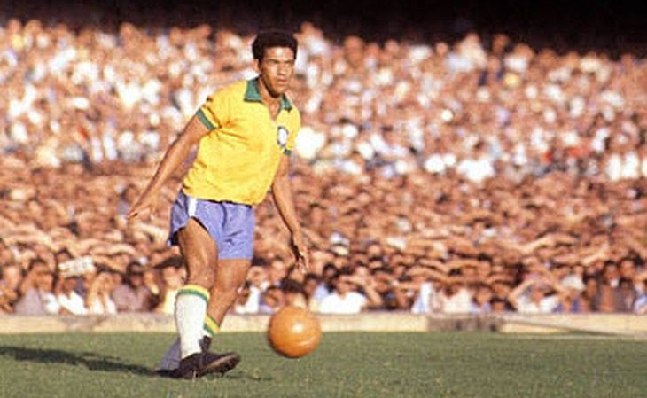 Garrincha com a camisa da Seleção Brasileira