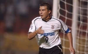 Luizão, o líder do ranking, fez gols por Vasco, Grêmio, Corinthians e São Paulo (Foto: Reprodução)