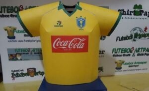 Agora é possível ter acesso ao catálogo de criações do designer Christian Gama (Foto: Divulgação)