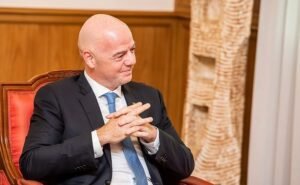 O presidente da Fifa, Gianni Infantino, é o principal interessado na mudança (Foto: Reprodução)