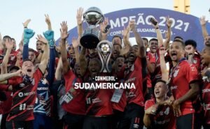O título da Copa Sul-Americana vale vaga na Libertadores do ano seguinte (Foto: Reprodução)