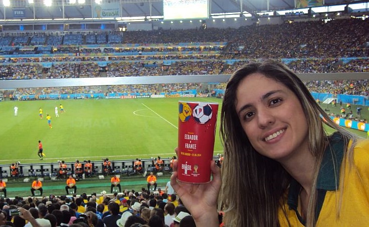 Colecionador reúne copos dos 64 jogos da Copa do Mundo de 2014