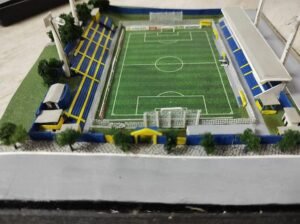 Dirceu recebe encomendas de maquetes por Facebook ou Whatsapp (Foto: Divulgação)