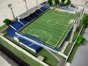 Dirceu recebe encomendas de maquetes por Facebook ou Whatsapp (Foto: Divulgação)
