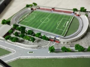 Dirceu recebe encomendas de maquetes por Facebook ou Whatsapp (Foto: Divulgação)