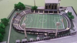 Dirceu recebe encomendas de maquetes por Facebook ou Whatsapp (Foto: Divulgação)