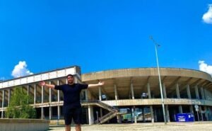Matheus visitou o Strahov em 2021 (Foto: Acervo pessoal)