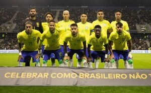 A seleção chega com só 4 zagueiros e 9 atacantes para a Copa (Foto: CBF)