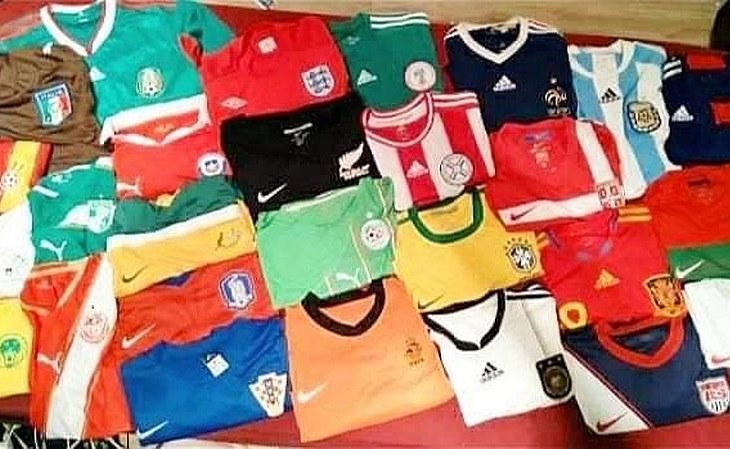 Faltam somente quatro camisas do Mundial da África do Sul (Foto: Acervo pessoal)