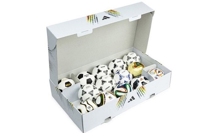 As mini bolas de Copas, de tamanho 3, têm o interior feito de espuma (Foto: Footyheadlines)