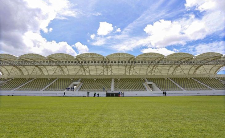 O estádio Romeirão, construído em 1970, foi reinaugurado em 2022 (Foto: Governo do Ceará)