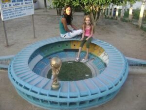 O estádio de Edílson sustentava uma pessoa de 80 kg em cima (Foto: Acervo pessoal)