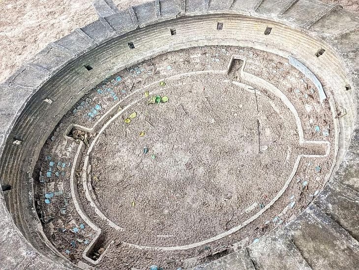 O primeiro Maracanã segue de pé, mas não recebeu cuidados (Foto: Acervo pessoal)