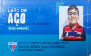 Mesmo morando a 1.500 km de Fortaleza, Antônio é sócio-torcedor do Leão (Foto: Acervo pessoal)