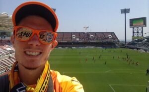 Thomas F. é torcedor do Shimizu S-Pulse desde 2002 (Foto: Acervo pessoal)