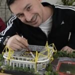 Josip Marsic comanda o perfil Smurf Stadiums, que apresenta as miniaturas (Foto: Divulgação)