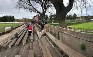 Já pensou ter um estádio vizinho do estádio de rival? (Foto: Reprodução)