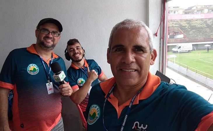 A equipe da Rádio Web Jovem Carioca preza pela imparcialidade nas transmissões (Foto: Divulgação)