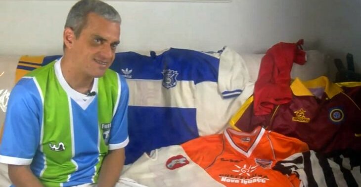 Colecionador tem camisas de mais de 100 clubes pequenos do Rio de Janeiro
