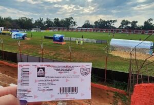Novos ingressos adicionados à coleção do Caçadores de Estádios (Foto: Acervo pessoal)
