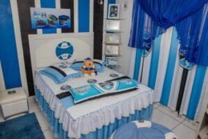 A casa de Mercedes Cerutti tem 100 m2, sendo temática por dentro e por fora (Foto: Acervo pessoal)